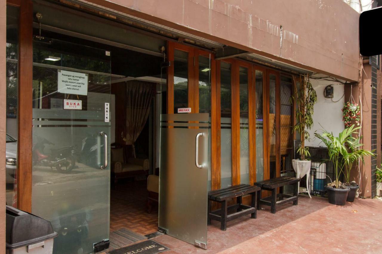 Reddoorz Syariah At Taman Bendungan Asahan Jakarta Exterior foto